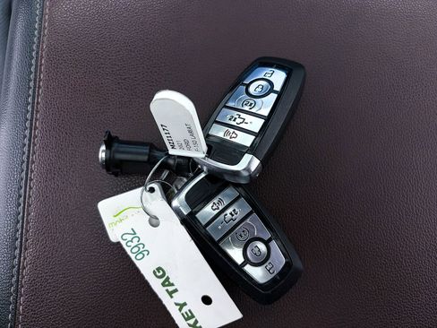 Used 2021 Ford F150 Lariat image 32