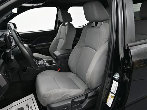 Used 2024 Toyota Tacoma SR5 AWD/4WD image 12