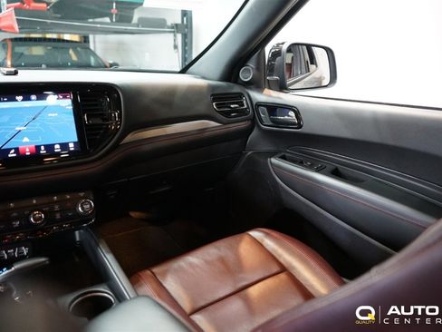 Used 2025 Dodge Durango R/T w/ Blacktop Package image 28