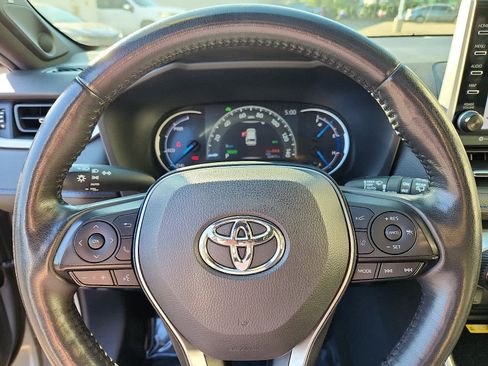 Used 2022 Toyota RAV4 XSE image 21