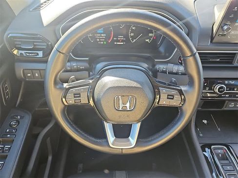 Used 2023 Honda Pilot EX-L image 17