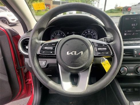 Used 2023 Kia Forte LXS image 28