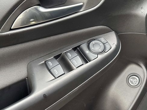 Certified 2025 Buick Envista Sport Touring w/ Convenience II Package FWD image 14