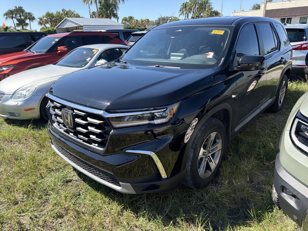 Used 2025 Honda Pilot EX-L image 9