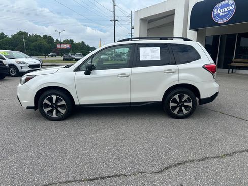 Used 2018 Subaru Forester 2.5i w/ Alloy Wheel Package AWD/4WD image 2