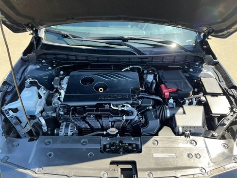 Used 2019 Nissan Altima 2.5 SR AWD/4WD image 19