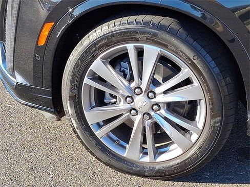 Certified 2023 Cadillac XT6 Premium Luxury w/ Technology Package image 30