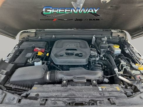 Used 2022 Jeep Wrangler Unlimited Sport AWD/4WD image 7