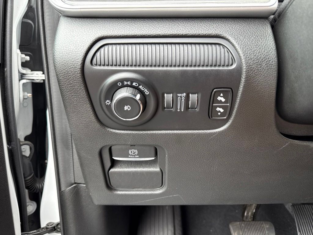 Used 2024 Jeep Wagoneer Series II w/ Flexible Seating Group RWD image 13