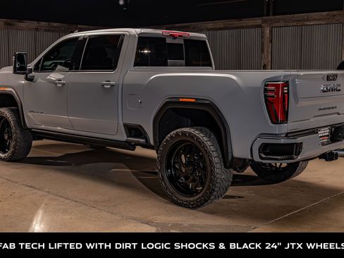 Used 2024 GMC Sierra 2500 AT4 w/ AT4 Premium Plus Package image 6