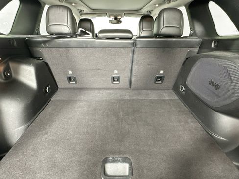 Used 2022 Jeep Cherokee Latitude Lux w/ Sun & Sound Group image 24