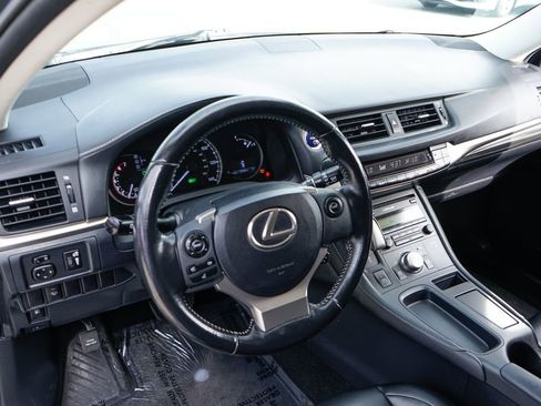 Used 2016 Lexus CT 200h w/ Accessory Package 2 FWD image 18