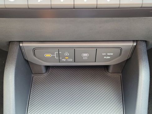 New 2026 Kia K4 FWD image 31