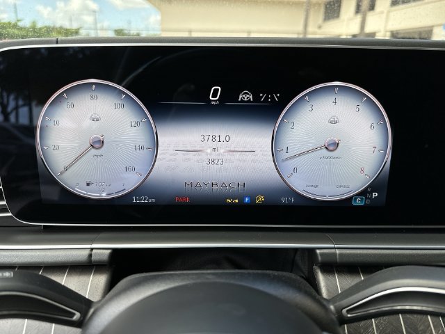 Used 2025 Mercedes-Benz Maybach GLS 600 4MATIC image 23