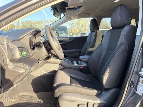 Used 2025 Subaru Outback Premium image 11