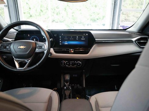 Used 2024 Chevrolet TrailBlazer LT w/ Convenience Package AWD/4WD image 20