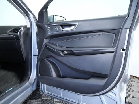 Certified 2020 Ford Edge Titanium AWD/4WD image 9