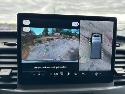 Used 2022 Ford Transit 350 XLT image 29