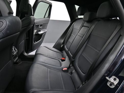 Used 2023 Mercedes-Benz GLC 300 image 16