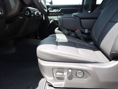 New 2026 GMC Sierra 3500 SLT AWD/4WD image 11