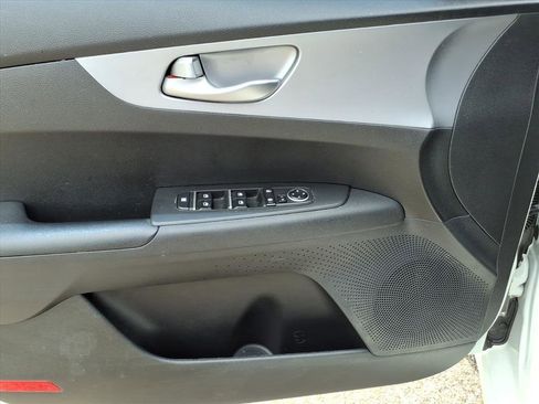 Used 2023 Kia Forte LXS w/ LXS Technology Package FWD image 14