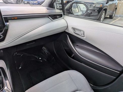Used 2020 Toyota Corolla SE FWD image 15
