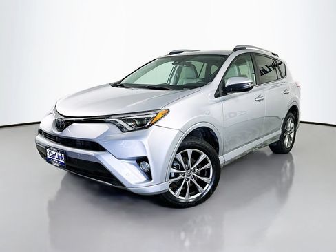 Used 2017 Toyota RAV4 Platinum FWD image 3