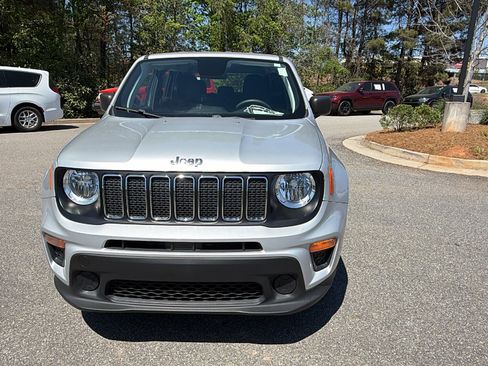 Used 2020 Jeep Renegade Sport w/ UConnect 7.0 Group FWD image 3