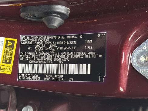 Used 2017 Toyota Highlander Limited Platinum image 37