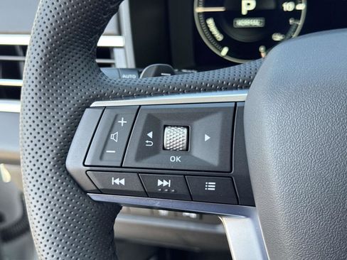 New 2025 Mitsubishi Outlander SE image 17