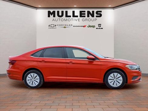 Used 2019 Volkswagen Jetta S image 4