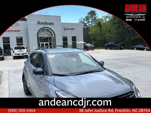 Used 2024 Nissan Kicks SR w/ SR Premium Package FWD image 1