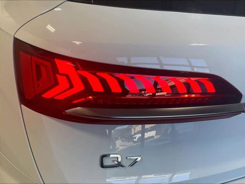 Used 2022 Audi Q7 3.0T Premium w/ Convenience Package image 34