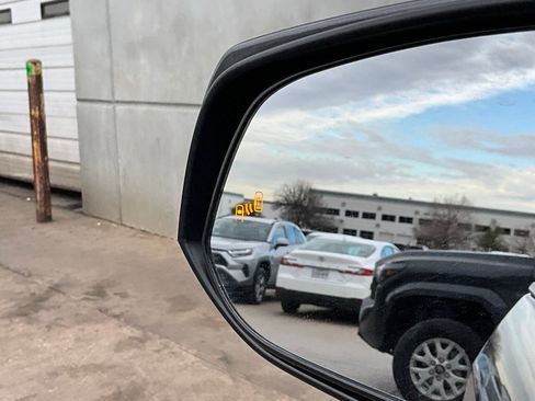 Used 2025 Toyota RAV4 XLE image 21