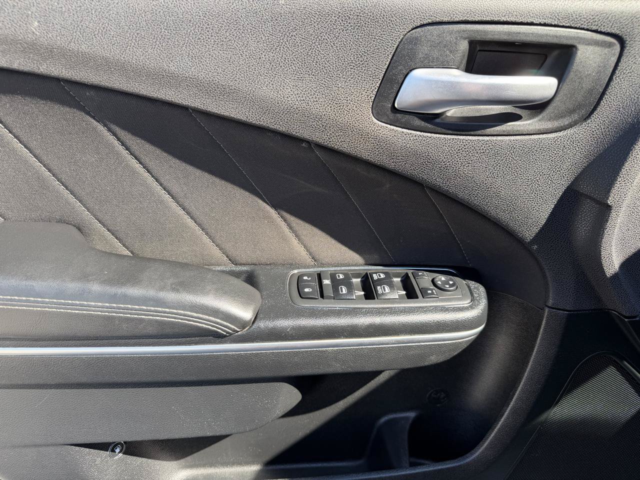 Used 2017 Dodge Charger R/T RWD image 7