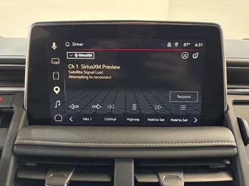 Used 2022 GMC Yukon SLT w/ SLT Premium Package AWD/4WD image 16
