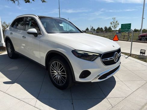 Used 2023 Mercedes-Benz GLC 300 4MATIC image 2