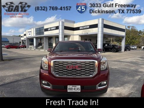 Used 2020 GMC Yukon XL Denali w/ Denali Ultimate Package image 3