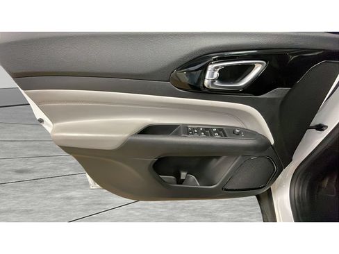 Used 2022 Jeep Compass Limited AWD/4WD image 10