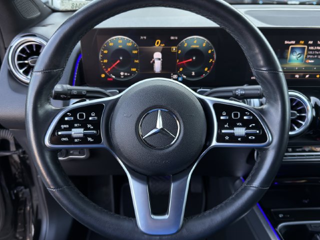 Used 2022 Mercedes-Benz GLB 250 4MATIC w/ Premium Package Lite image 14
