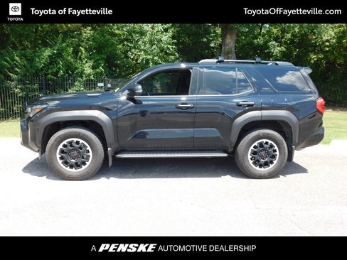 Used 2025 Toyota 4Runner TRD Off-Road Premium w/ Tow Technology Package AWD/4WD image 2