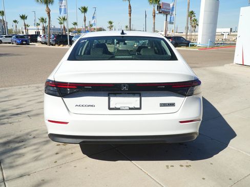 Used 2026 Honda Accord SE image 11