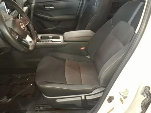 Used 2024 Nissan Sentra SV w/ All-Weather Package FWD image 9