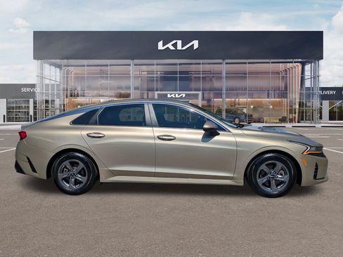 Certified 2022 Kia K5 LXS FWD image 3