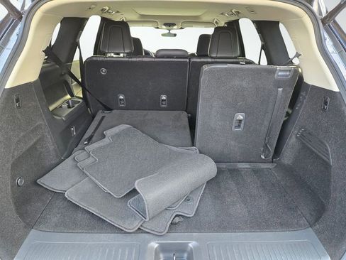 Certified 2025 INFINITI QX60 Luxe AWD/4WD image 9