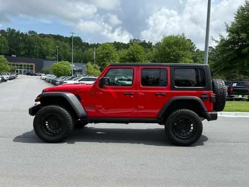 Used 2024 Jeep Wrangler Unlimited Rubicon AWD/4WD image 2