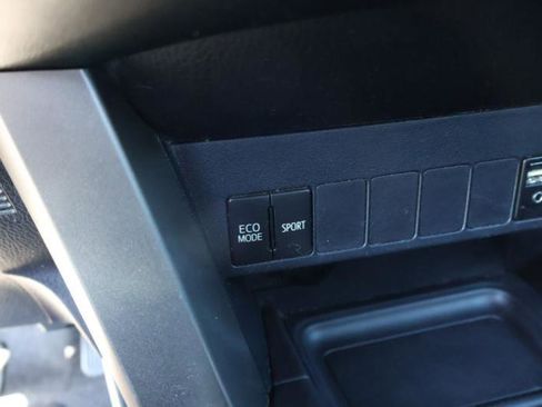Used 2013 Toyota RAV4 XLE w/ Preferred Accessory Pkg FWD image 22