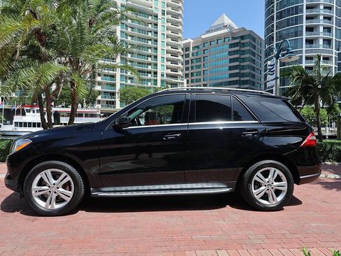 Used 2015 Mercedes-Benz ML 250 BlueTEC 4MATIC image 14