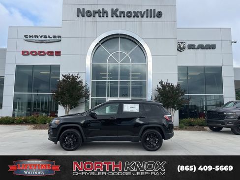 New 2026 Jeep Compass Latitude AWD/4WD image 2