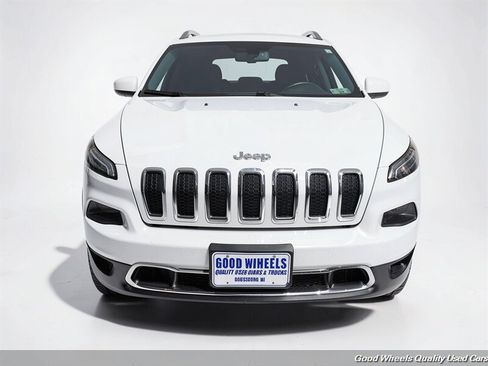 Used 2018 Jeep Cherokee Limited AWD/4WD image 2